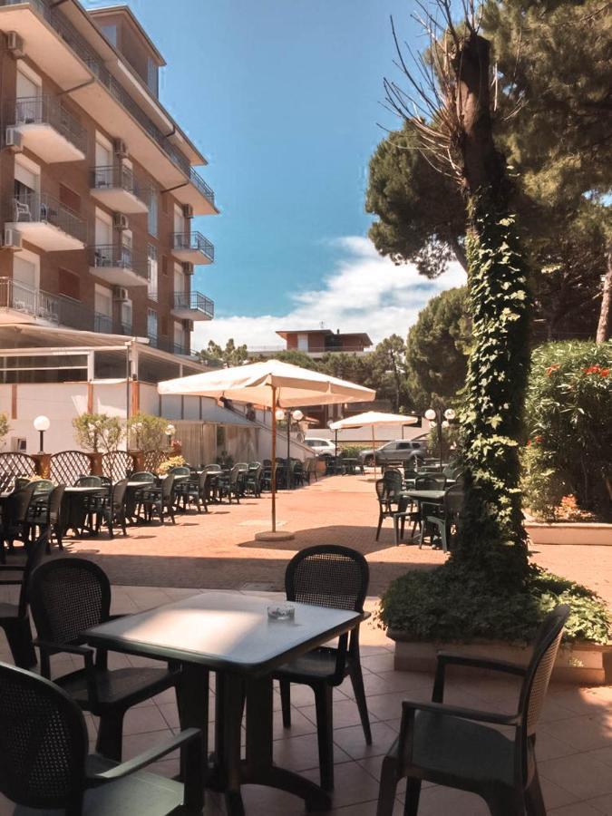 Hotel Zeus Cervia Ngoại thất bức ảnh
