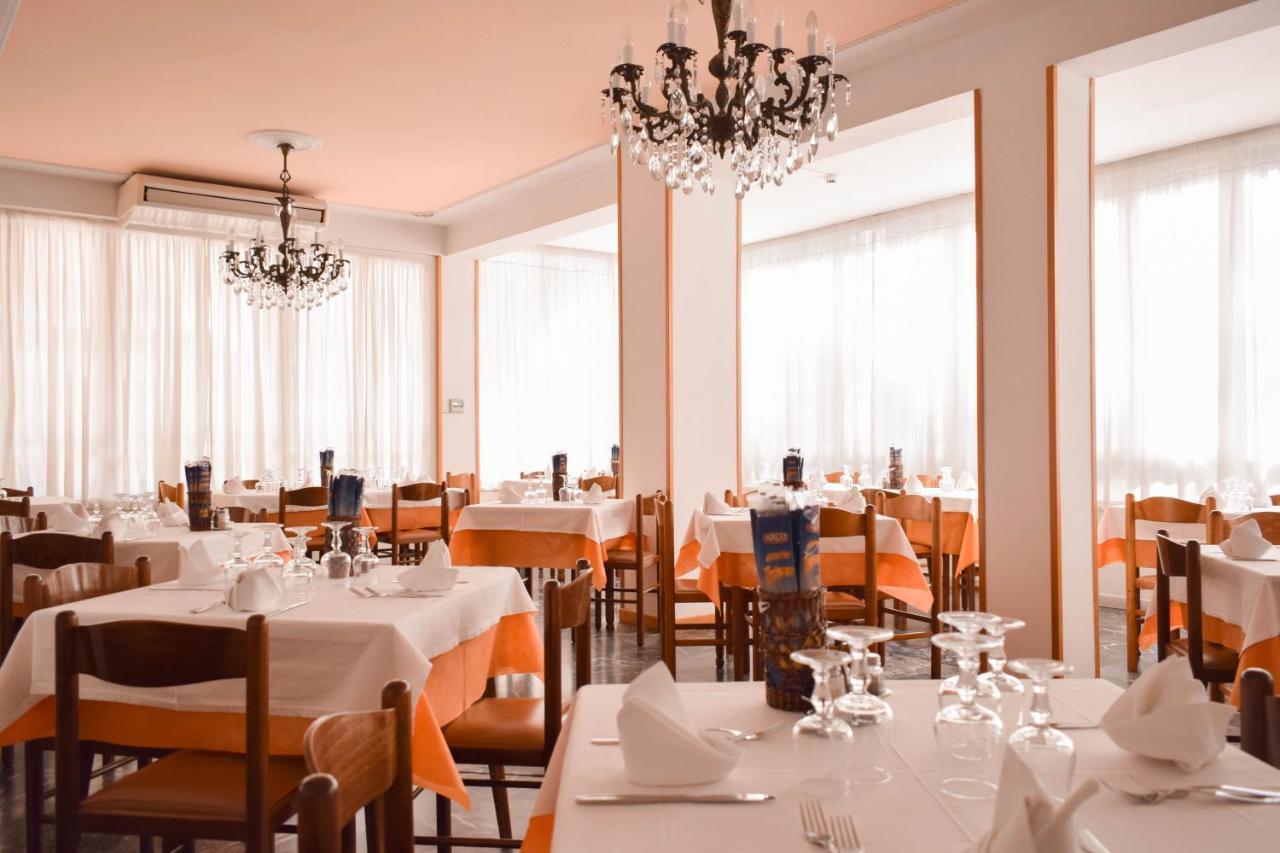 Hotel Zeus Cervia Ngoại thất bức ảnh