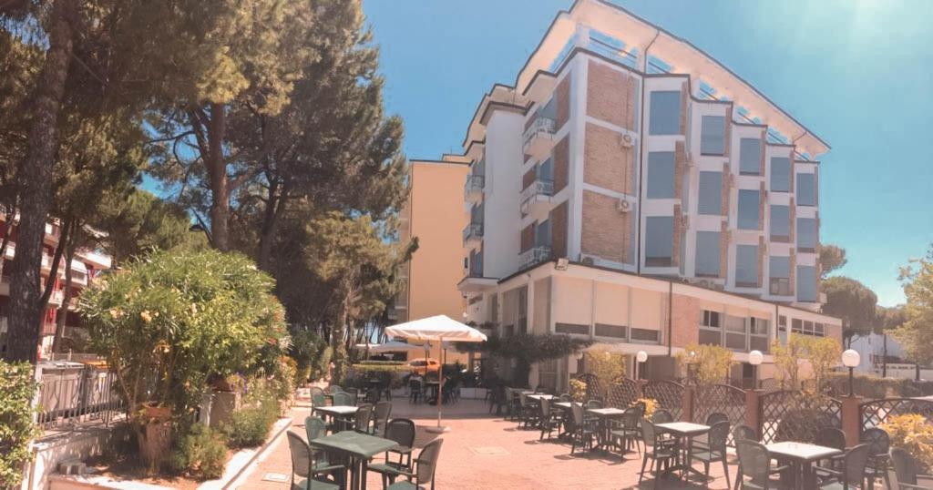 Hotel Zeus Cervia Ngoại thất bức ảnh