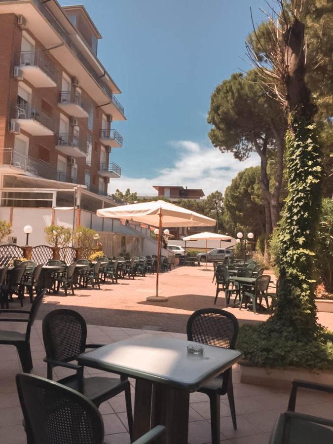 Hotel Zeus Cervia Ngoại thất bức ảnh
