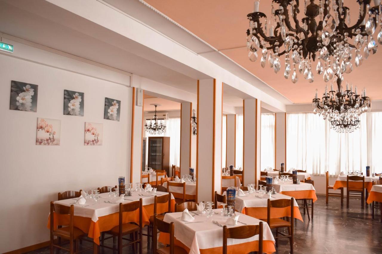 Hotel Zeus Cervia Ngoại thất bức ảnh